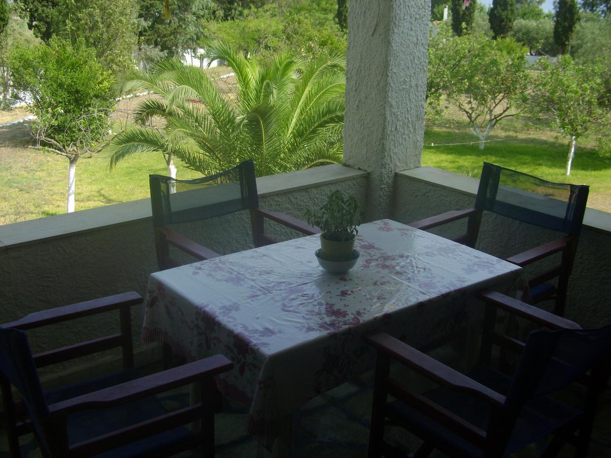Villa Zoi Thronion Bagian luar foto